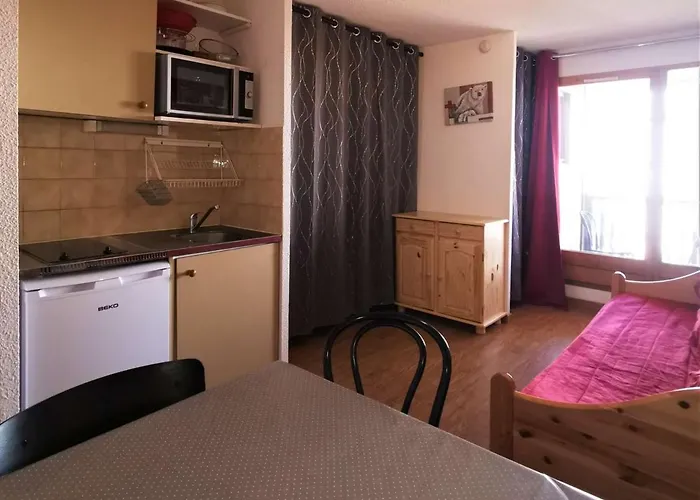 Appartement 4 Pers Skis Aux Pieds, Proche Commerces Et Bus - Fr-1-545-39