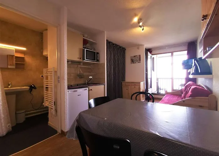 4 Pers Skis Aux Pieds, Proche Commerces Et Bus - Fr-1-545-39 Val Thorens